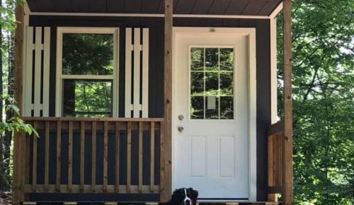 Bunkie style with porch